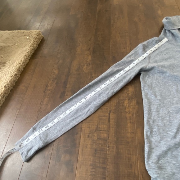 Lululemon Reversible Double up Heather grey sweater - Picture 9 of 11
